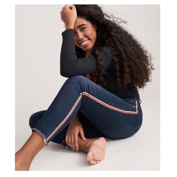 Abercrombie & Fitch Women's Simone High Rise Ankle Jeans Size 26 2 Tuxedo Stripe - Picture 1 of 9